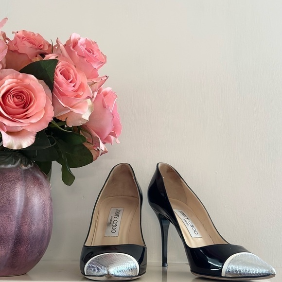 JIMMY CHOO Black Patent Leather & Silver Snake Cap Toe Bahama Pumps size 38 (7.5 - Picture 1 of 7